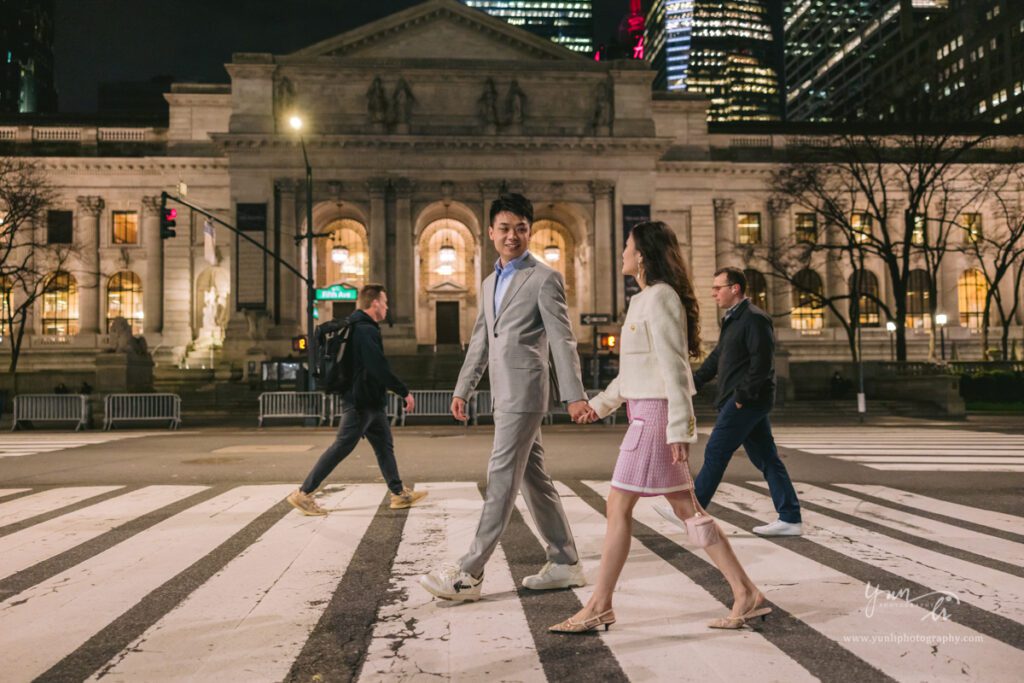 surprise marriage proposal at Time Square engagement pictures - New York Wedding Photographer