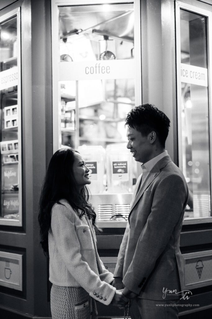 surprise marriage proposal at Time Square engagement pictures - New York Wedding Photographer