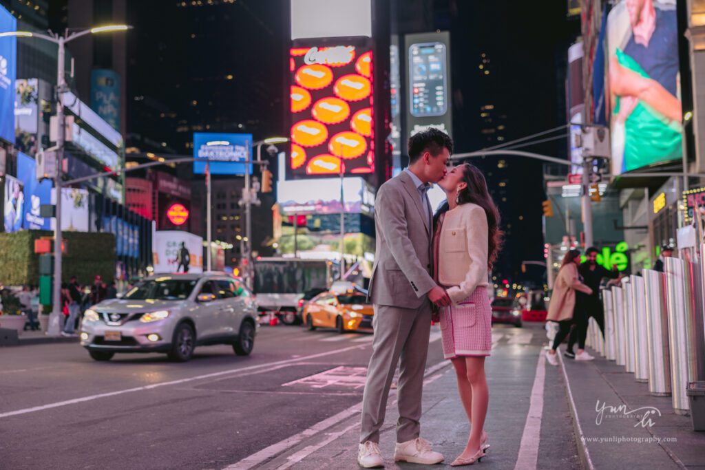 surprise marriage proposal at Time Square engagement pictures - New York Wedding Photographer