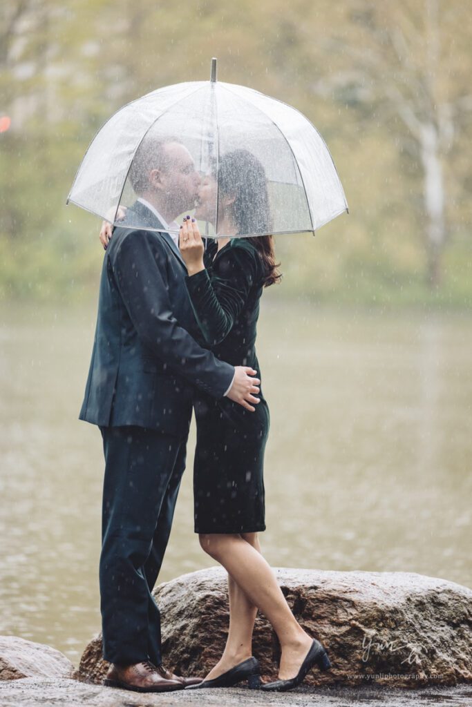 Engagement Pictures in the Rain at Central Park - New York Wedding Photographer - Yun Li Photography