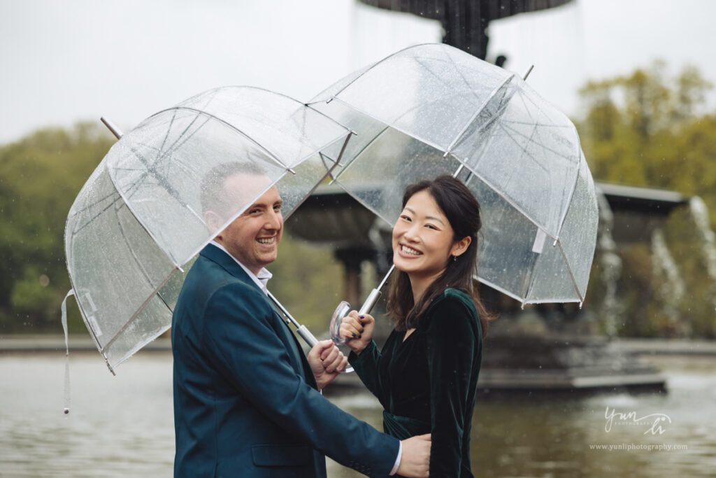 Engagement Pictures in the Rain at Central Park - New York Wedding Photographer - Yun Li Photography