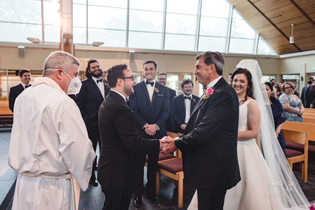 Wedding Ceremony at Parish of the Holy Cross - Long Island Wedding Photography - Yun Li Photography