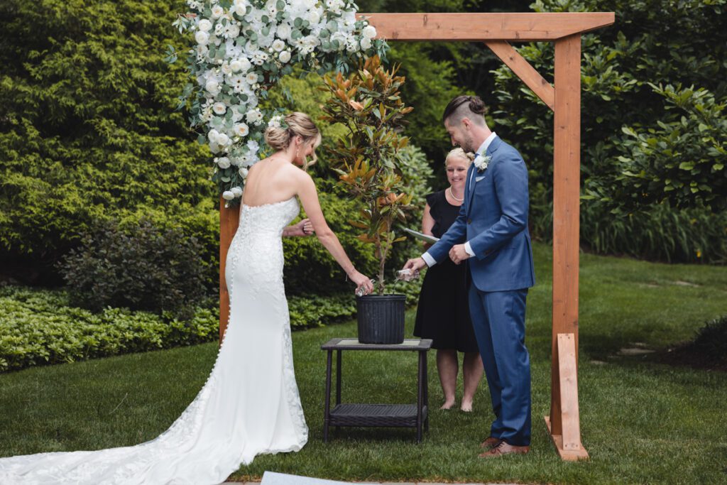 Backyard Wedding Ceremony - Long Island Wedding Photography - Yun Li Photography