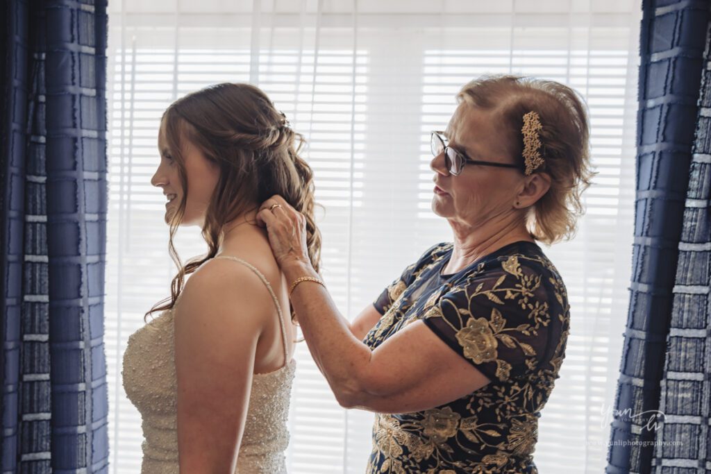 Wedding at The Vineyards at Aquebogue - Long Island Wedding Photographer - Yun Li Photography