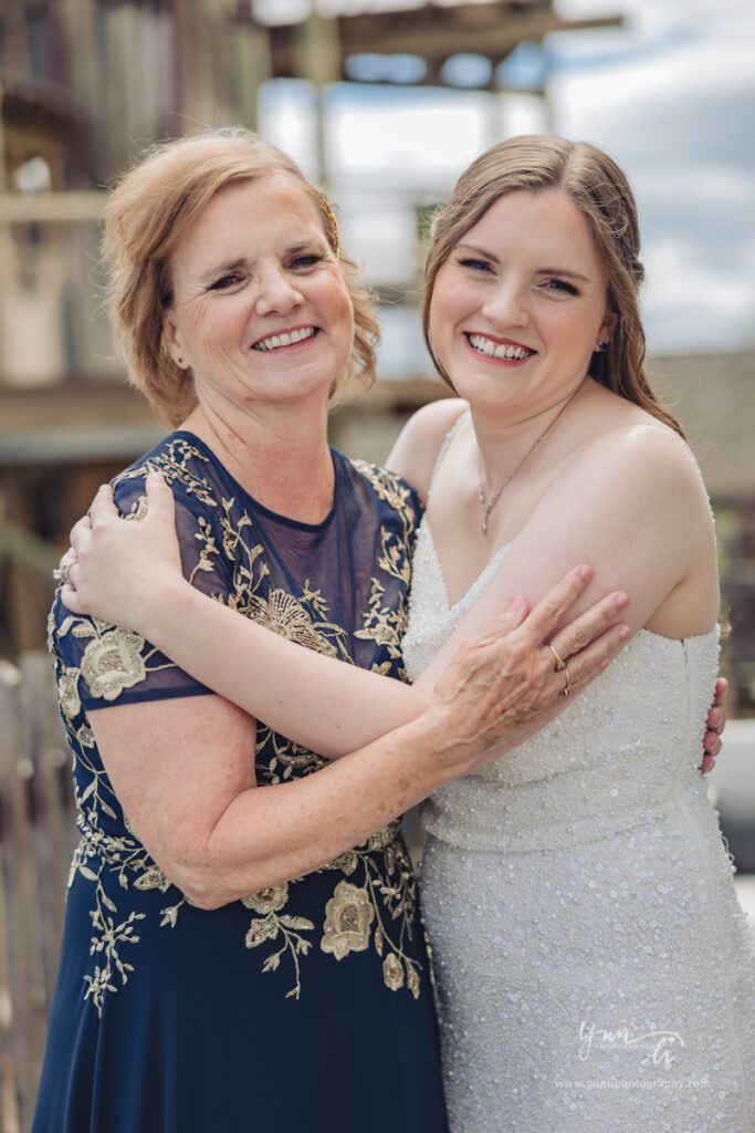 Wedding at The Vineyards at Aquebogue - Long Island Wedding Photographer - Yun Li Photography