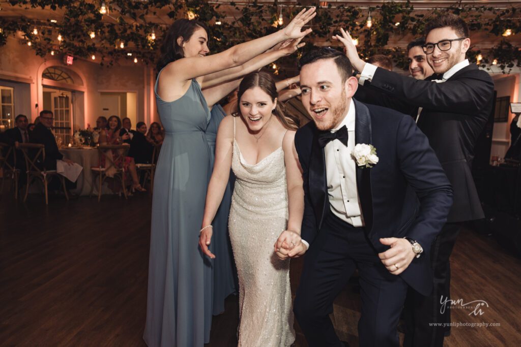 Wedding at The Vineyards at Aquebogue - Long Island Wedding Photographer - Yun Li Photography
