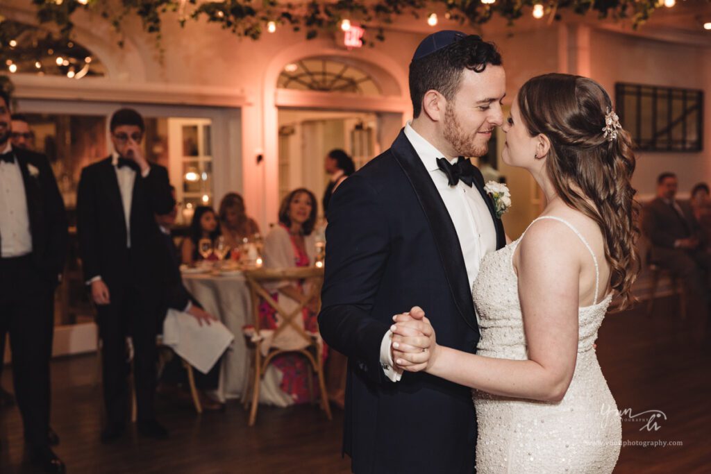 Wedding at The Vineyards at Aquebogue - Long Island Wedding Photographer - Yun Li Photography