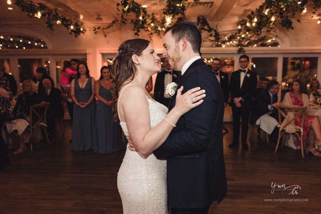 Wedding at The Vineyards at Aquebogue - Long Island Wedding Photographer - Yun Li Photography