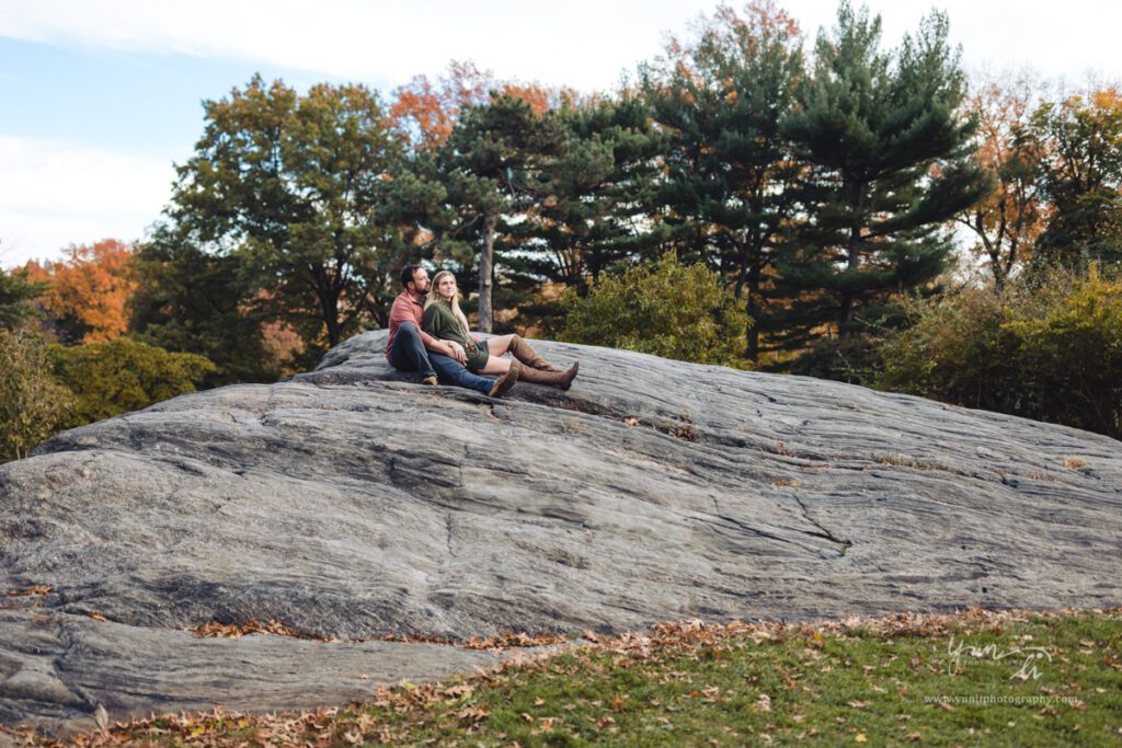 Engagement Picture at Central Park New York - Long Island Wedding Photographer - Yun Li Photography