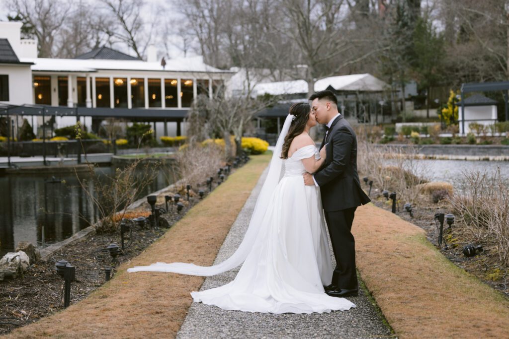 Wedding at Swan Club on the Harbor - Long Island Wedding Photographer - Yun Li Photography