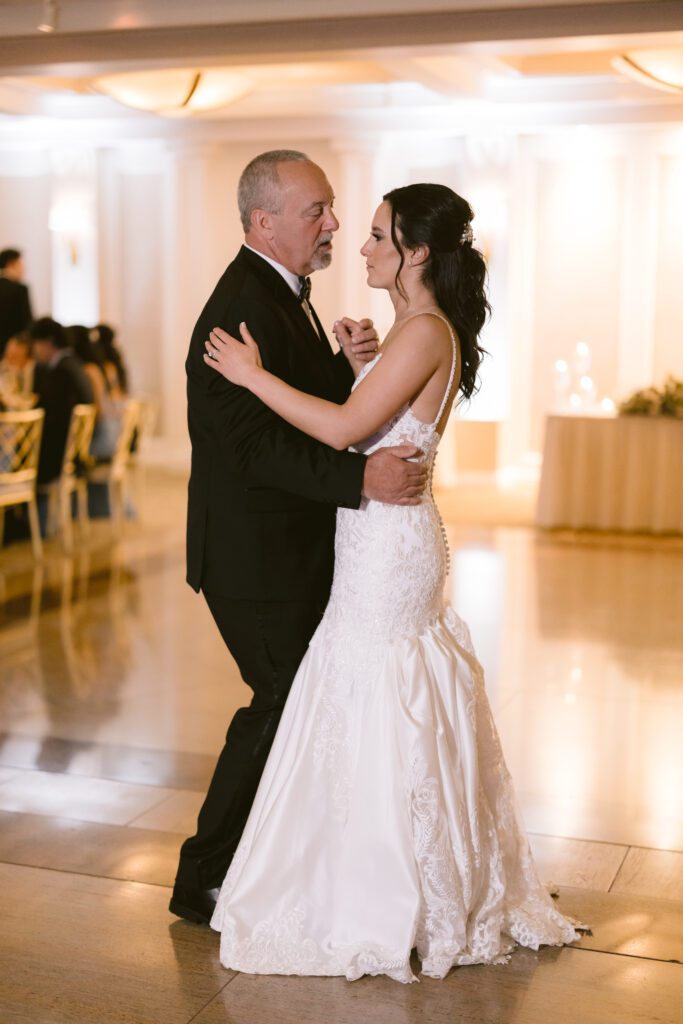 Wedding at Glen Island Harbour Club - New York Wedding Photographer