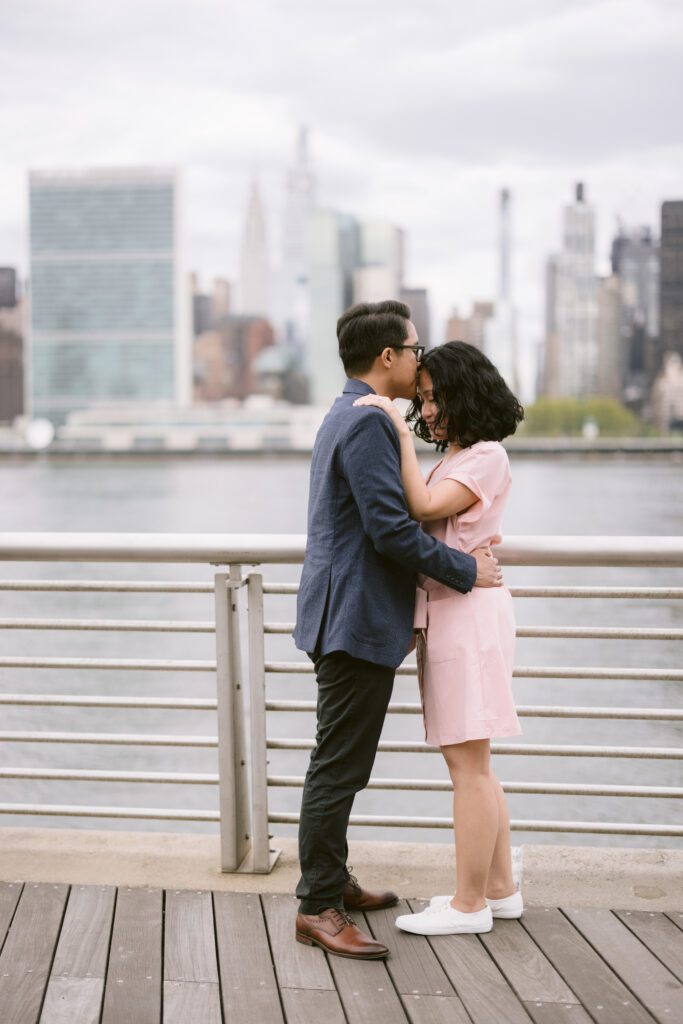 Engagement Picture at Gantry Plaza State Park - New York Wedding Photographer - Yun Li Photography