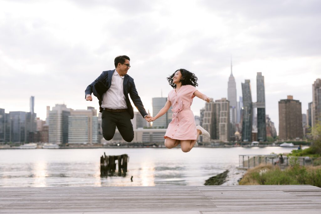 Engagement Picture at Gantry Plaza State Park - New York Wedding Photographer - Yun Li Photography