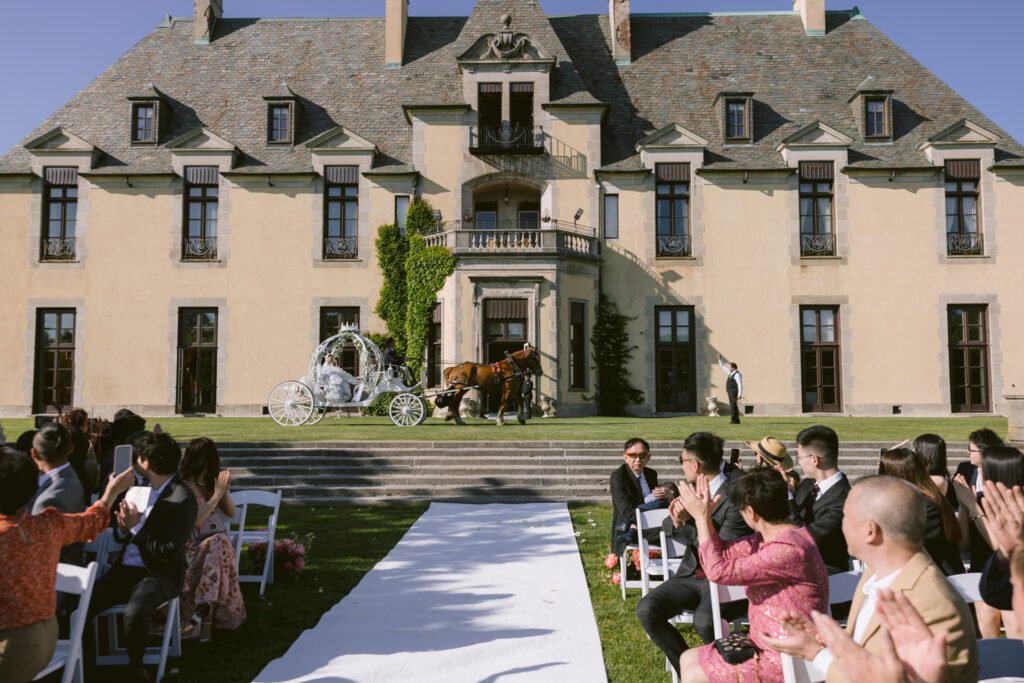 Wedding at Oheka Castle with horse carriage - New York Wedding Photographer - Yun Li Photography