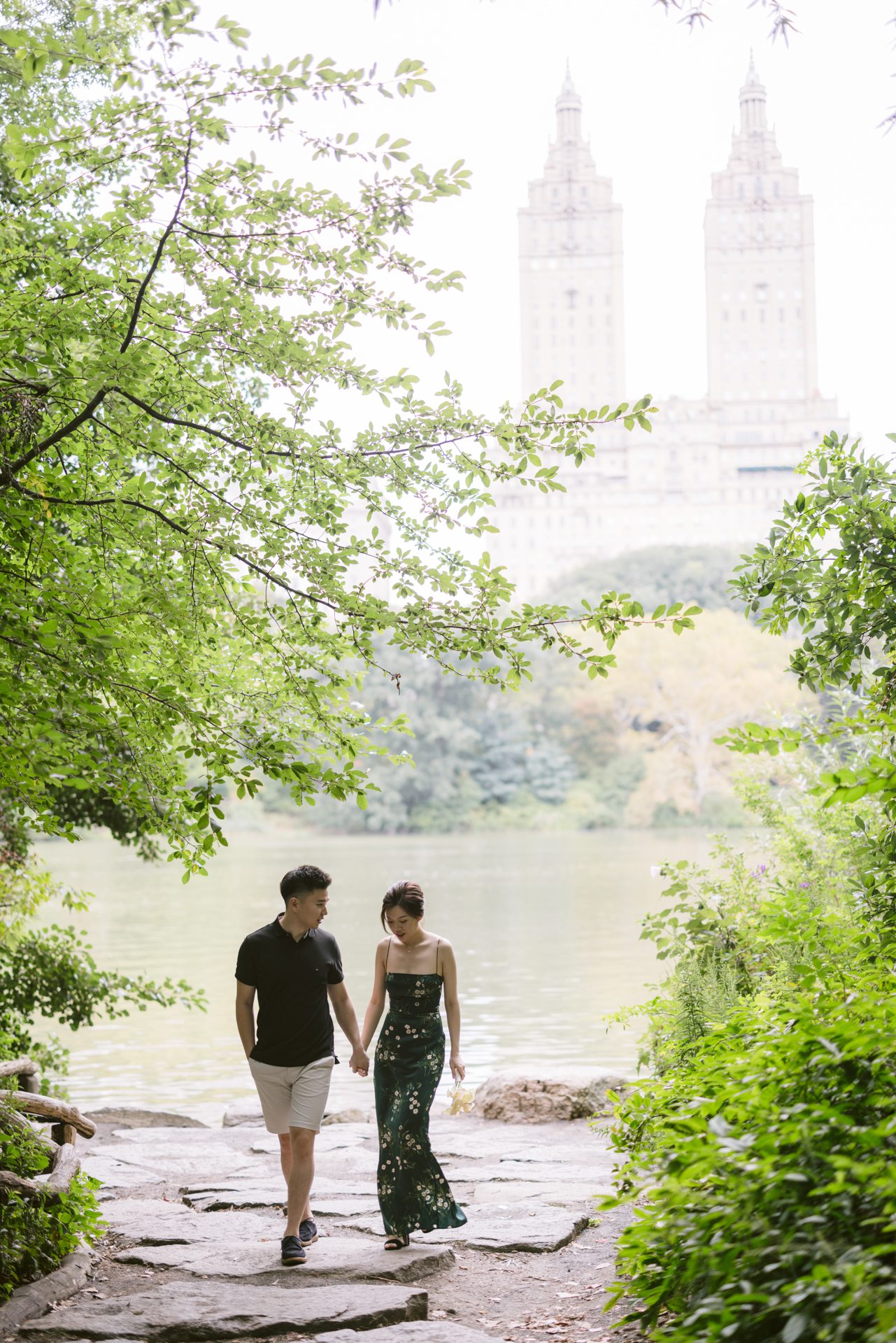 Engagement Picture at Central Park - New York Wedding Photographer