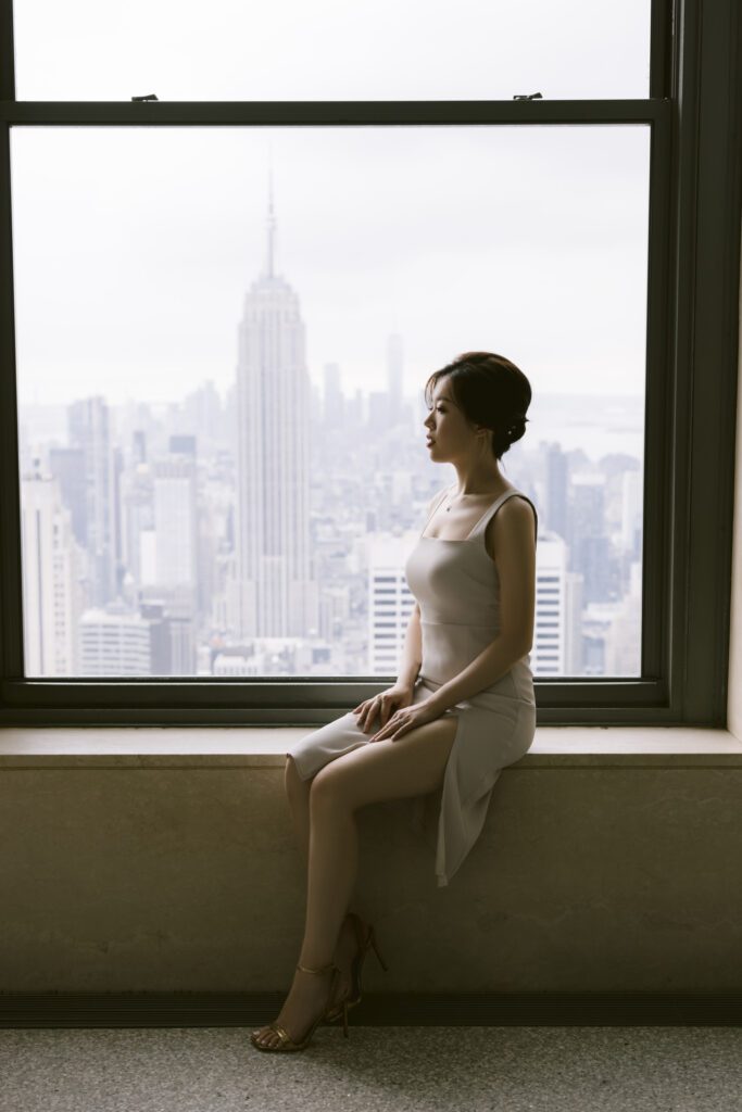 Engagement picture at Top of the Rock - New York Wedding Photographer