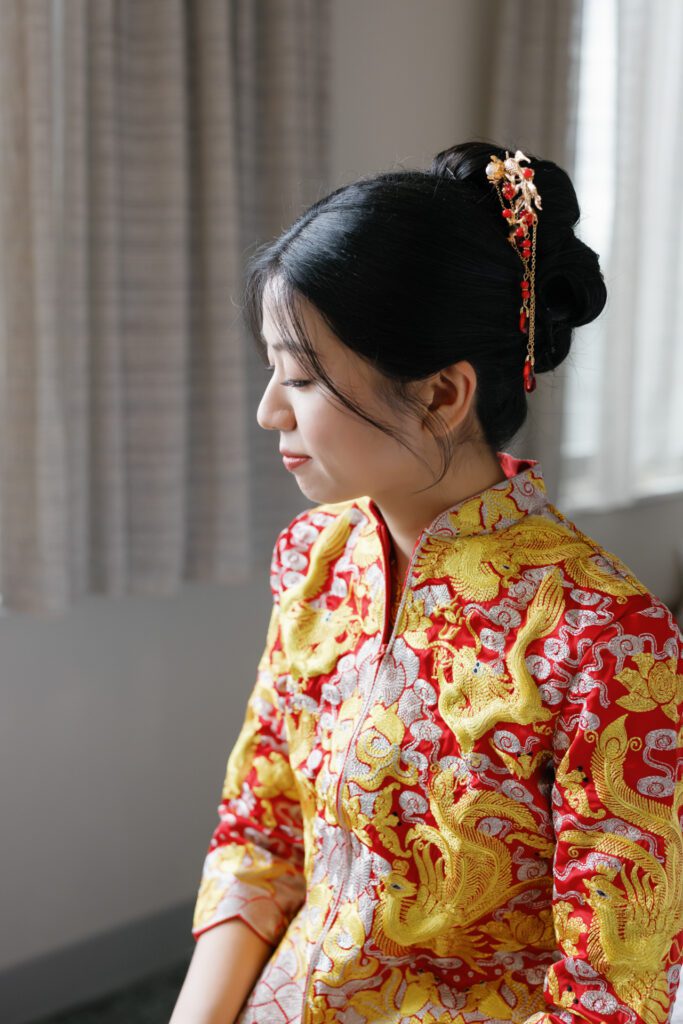 Bride in traditional Chinese wedding dress - New York Wedding Photographer