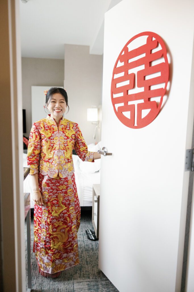 Bride in traditional Chinese wedding dress - New York Wedding Photographer