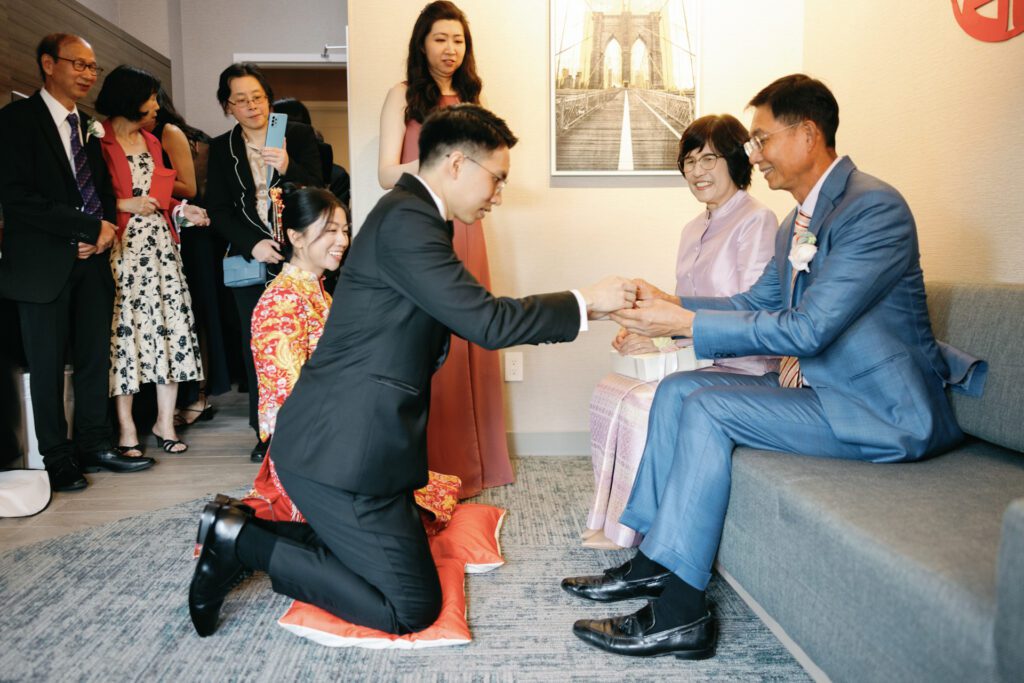 Traditional Chinese Tea Ceremony - New York Wedding Photographer