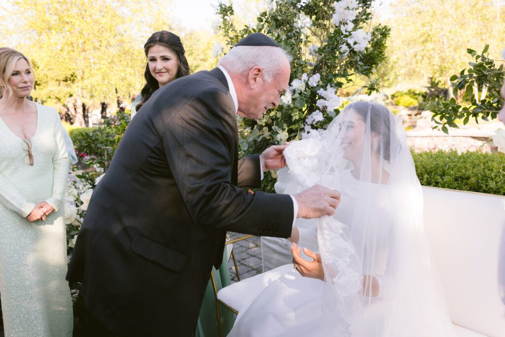Orthodox Jewish Wedding at Falkirk Estate and Country Club - New York Wedding Photographer - Yun Li Photography