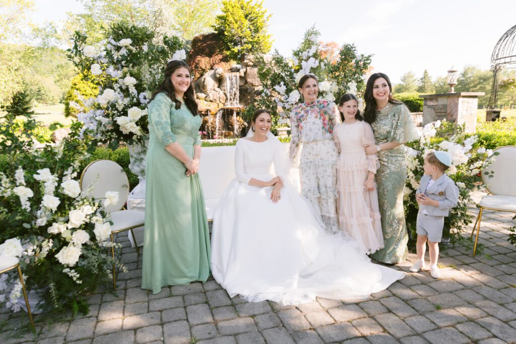 Orthodox Jewish Wedding at Falkirk Estate and Country Club - New York Wedding Photographer - Yun Li Photography