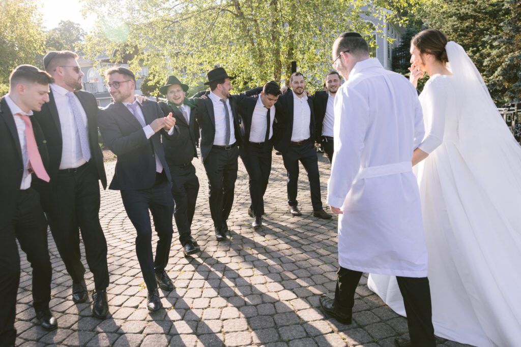 Orthodox Jewish Wedding at Falkirk Estate & Country Club - New York Wedding Photographer - Yun Li Photography