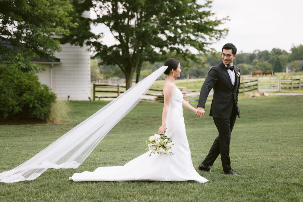 Wedding at Inn Walden in Aurora Ohio - Cleveland Wedding Photographer - Yun Li Photographer