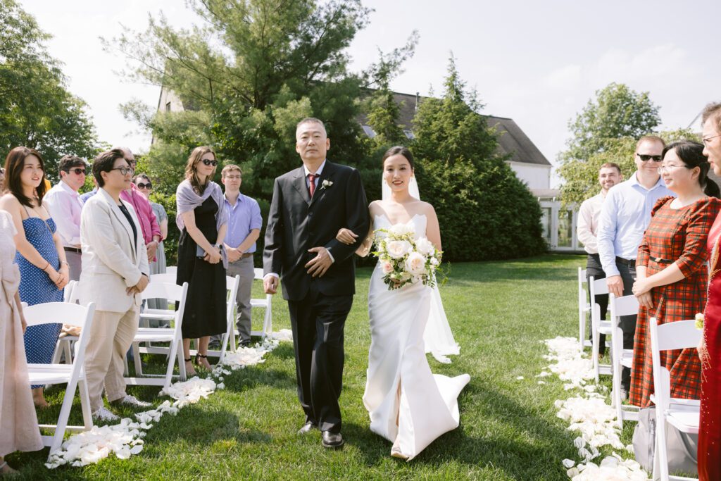 Wedding at Inn Walden in Aurora Ohio - Cleveland Wedding Photographer - Yun Li Photographer