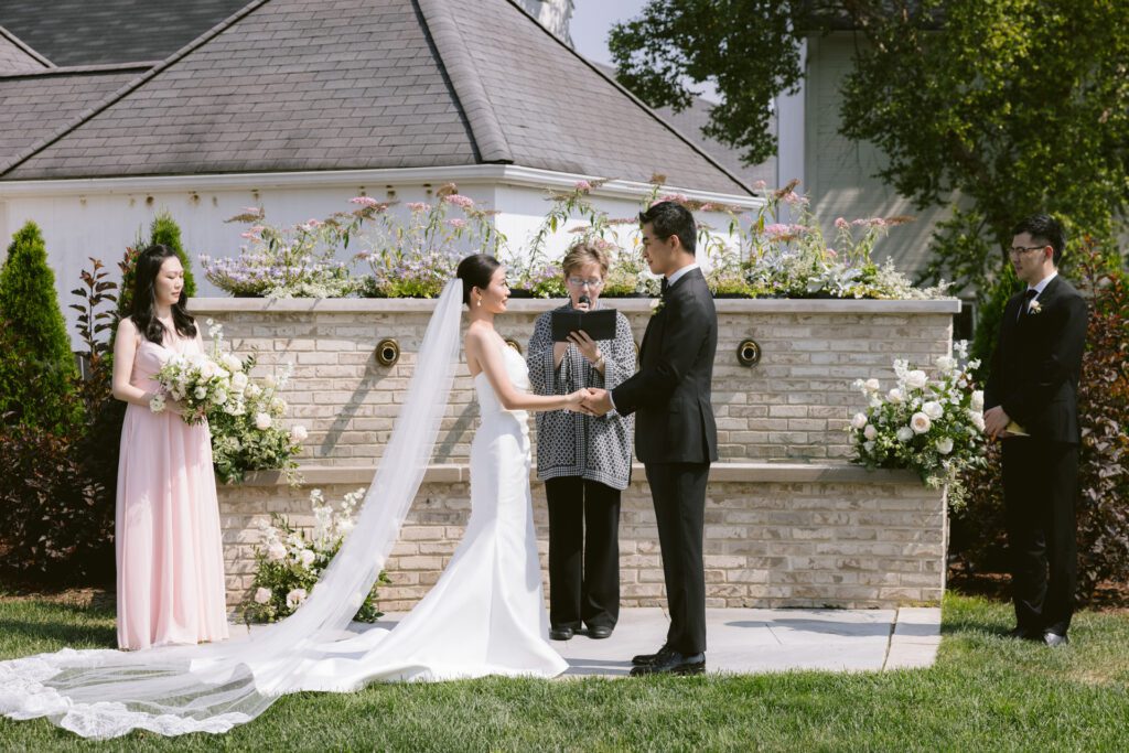 Wedding at Inn Walden in Aurora Ohio - Cleveland Wedding Photographer - Yun Li Photographer