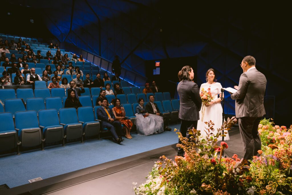 Wedding at Museum of the Moving Image - New York Wedding Photographer - Yun Li Photography