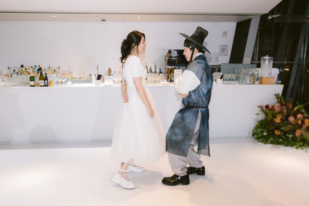 Wedding at Museum of the Moving Image - New York Wedding Photographer - Yun Li Photography