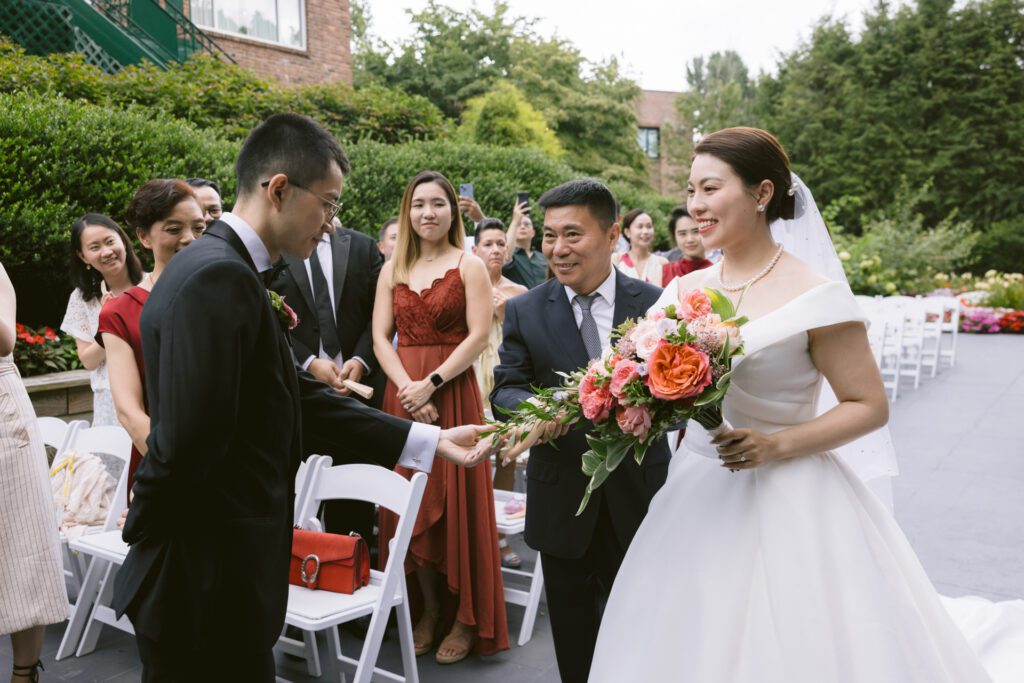Wedding at Abigail Kirsch at Tappan Hill Mansion - New York Wedding Photographer - Yun Li Photography
