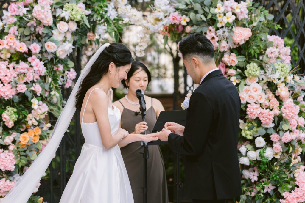 Wedding at Sheraton LaGuardia East Hotel - New York Wedding Photographer - Yun Li Photography