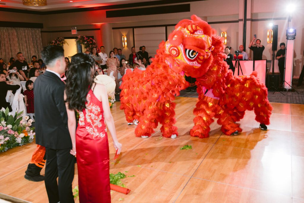 Wedding at Sheraton LaGuardia East Hotel - New York Wedding Photographer - Yun Li Photography