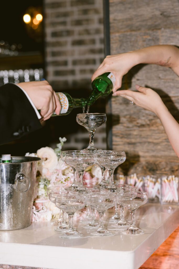Wedding at Ravel Hotel in Long Island City - New York Wedding Photographer - Yun Li Photography