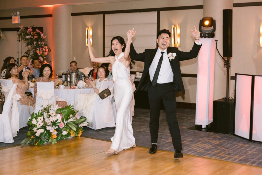 Wedding at Sheraton LaGuardia East Hotel - New York Wedding Photographer - Yun Li Photography